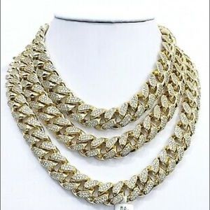 Meet your Posher, Luis